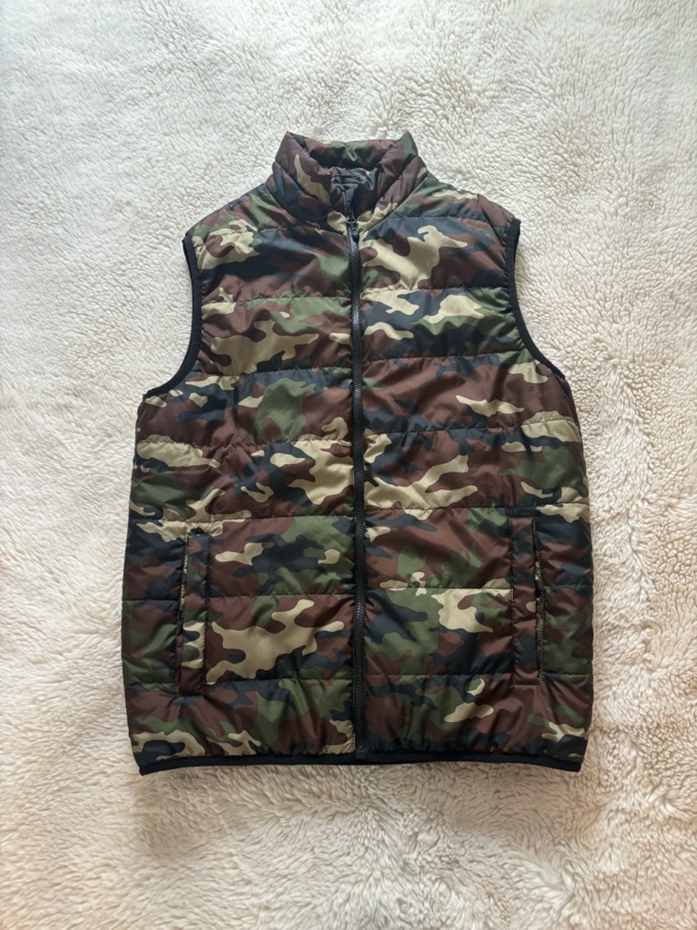 Swisstech Camo Print Quilted Puffer Vest Green & Brown